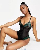 Анкета проститутки Эвелина - метро Чертаново Северное, возраст - 22